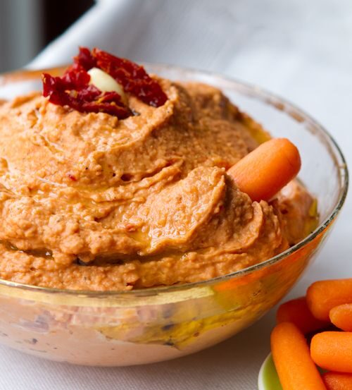 Creamy Tomato Garlic Hummus Dip