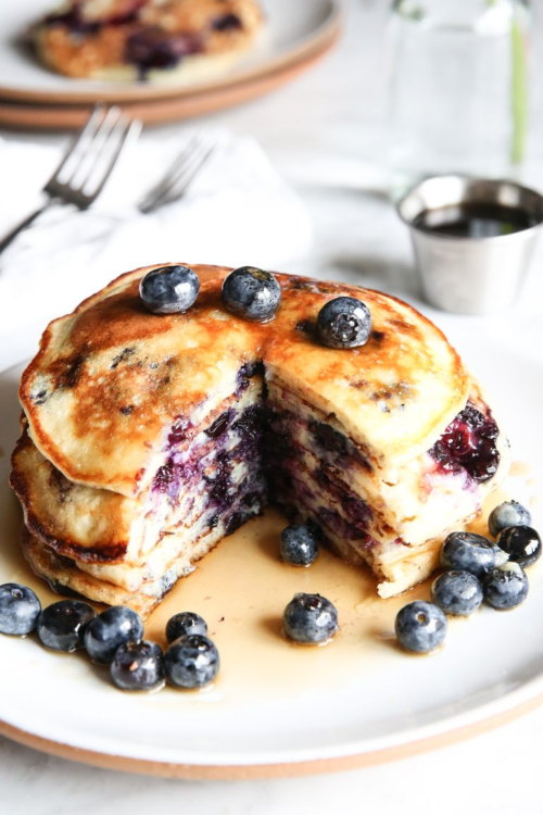 Easy Homemade Blueberry Pancakes